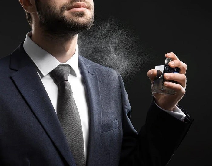 اشتباهات رایج در از بین بردن جای لک عطر